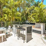 Enjoy This Modern Pet And Family Friendly Villa B6